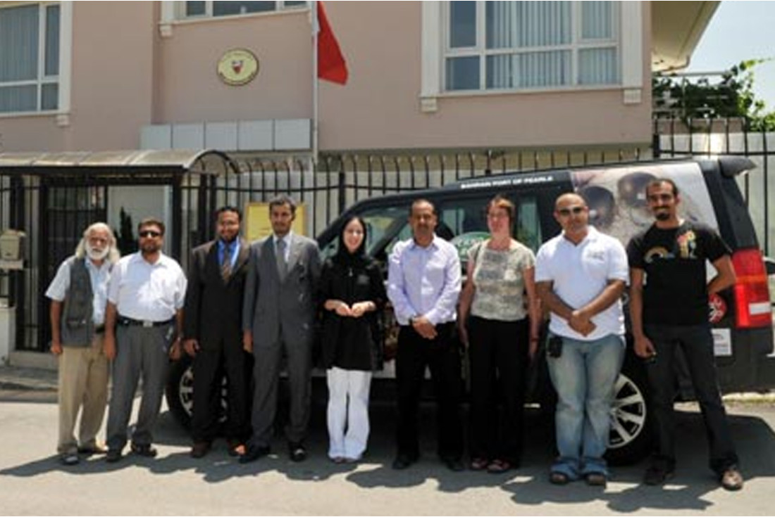Friendship Arabia team with Bahrain officials