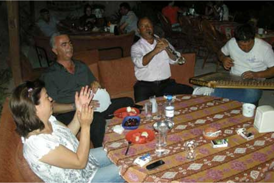 Music at 1001 nights motel